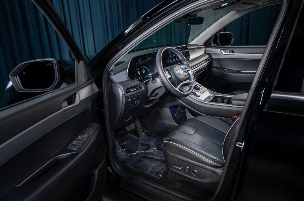 used 2025 Hyundai Palisade car, priced at $37,991