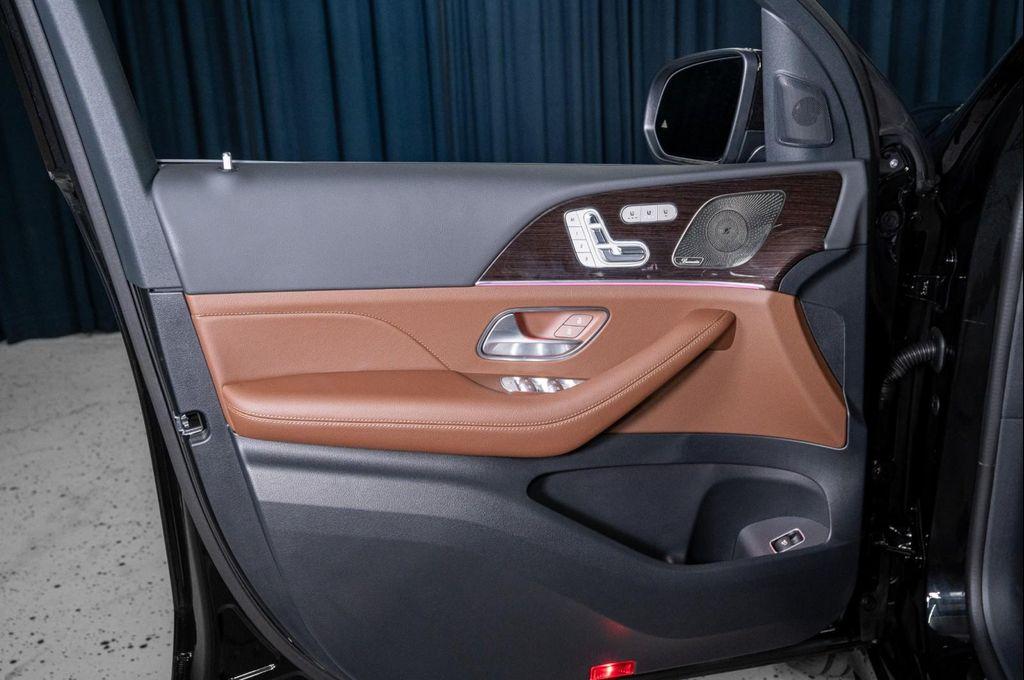 new 2025 Mercedes-Benz GLS 450 car, priced at $98,765