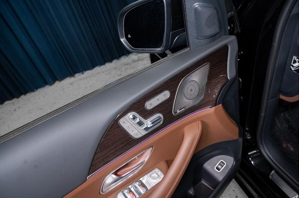 new 2025 Mercedes-Benz GLS 450 car, priced at $98,765