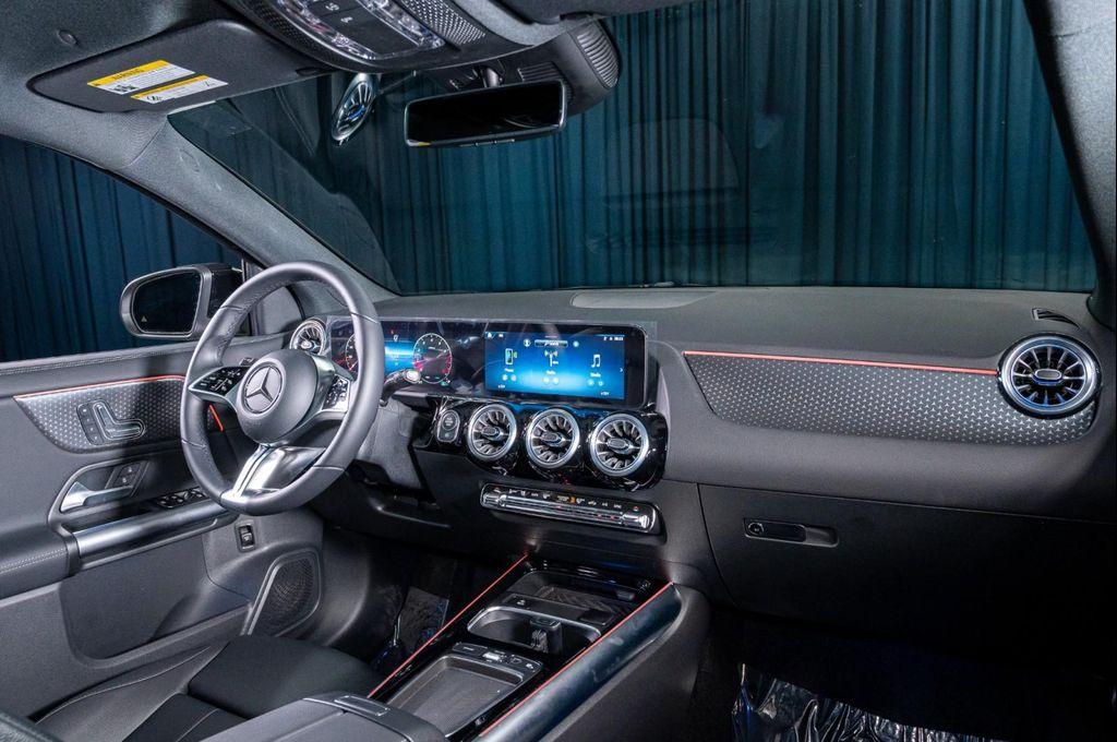 used 2025 Mercedes-Benz GLA 250 car, priced at $35,994