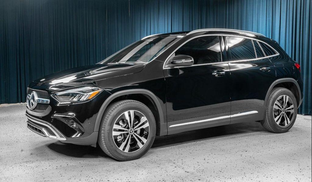 used 2025 Mercedes-Benz GLA 250 car, priced at $35,994