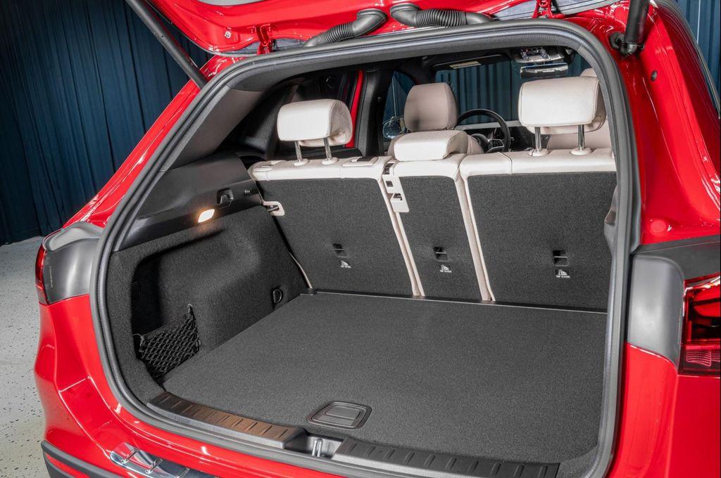 used 2025 Mercedes-Benz GLA 250 car, priced at $38,994