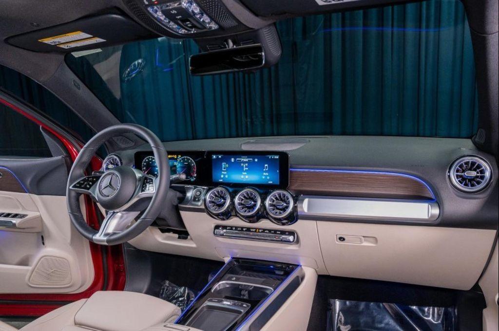 used 2026 Mercedes-Benz GLB 250 car, priced at $42,994