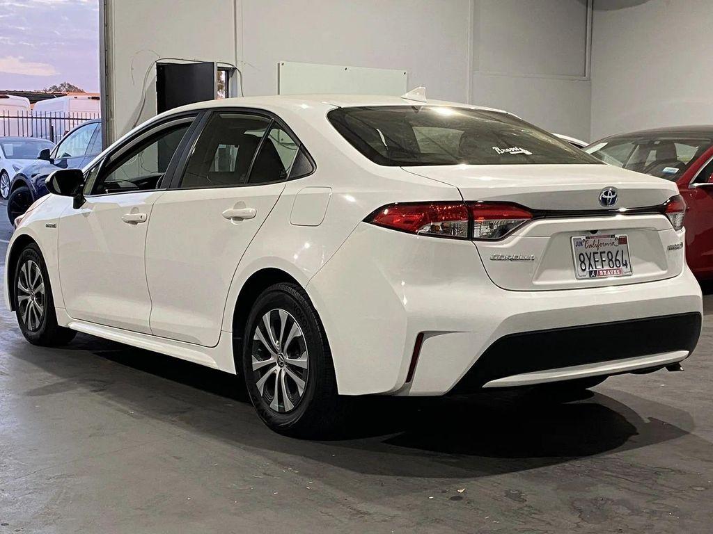 2021 Super White Toyota Corolla Hybrid