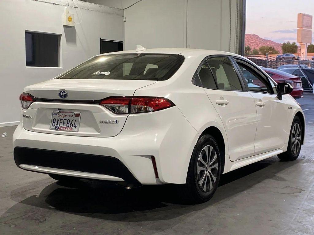 2021 Super White Toyota Corolla Hybrid