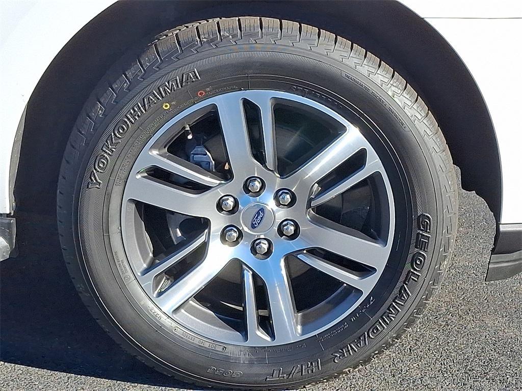 used 2023 Ford Expedition car, priced at $37,862