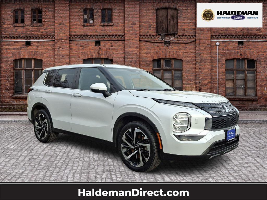 used 2022 Mitsubishi Outlander car, priced at $15,578