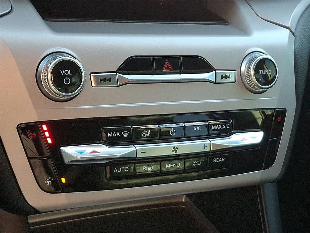 used 2023 Ford Explorer car, priced at $31,425