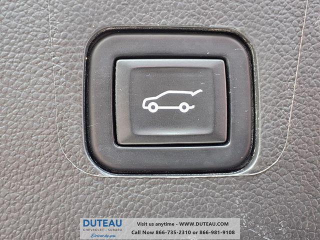 used 2023 Chevrolet Traverse car, priced at $33,899