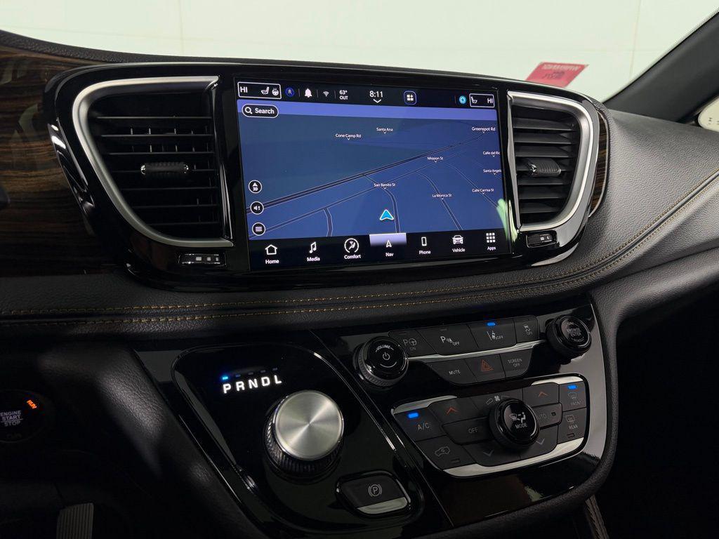 used 2023 Chrysler Pacifica car, priced at $33,975