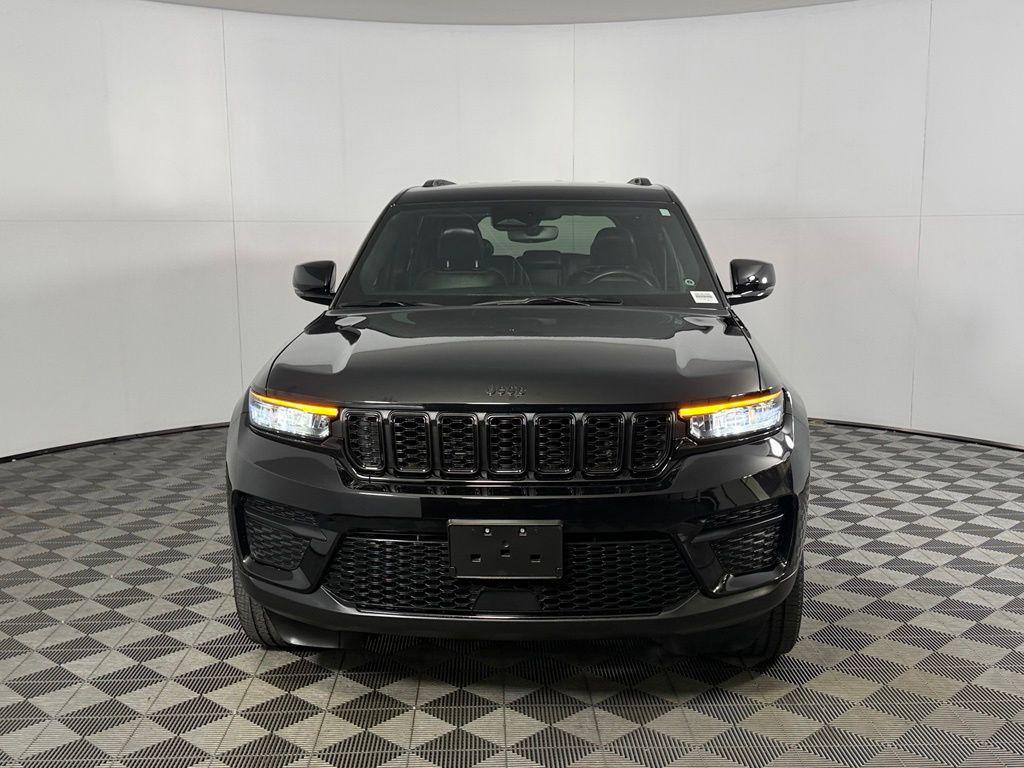used 2023 Jeep Grand Cherokee car, priced at $30,072