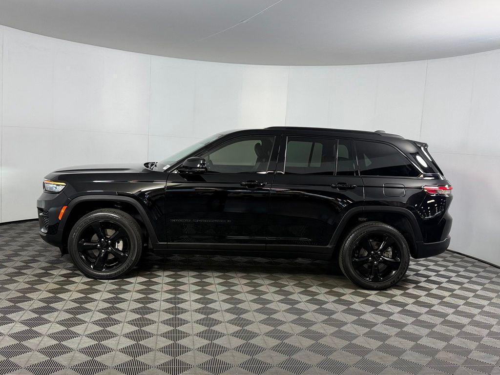 used 2023 Jeep Grand Cherokee car, priced at $30,072