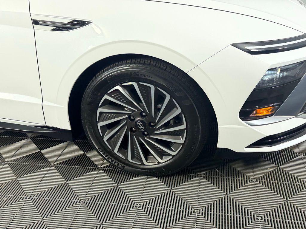 used 2025 Hyundai Sonata Hybrid car, priced at $25,373