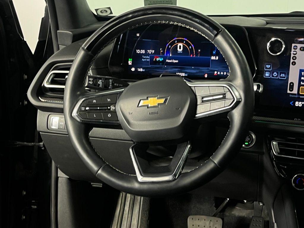 used 2025 Chevrolet Traverse car, priced at $46,773
