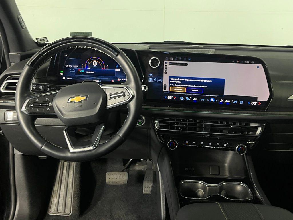 used 2025 Chevrolet Traverse car, priced at $46,773