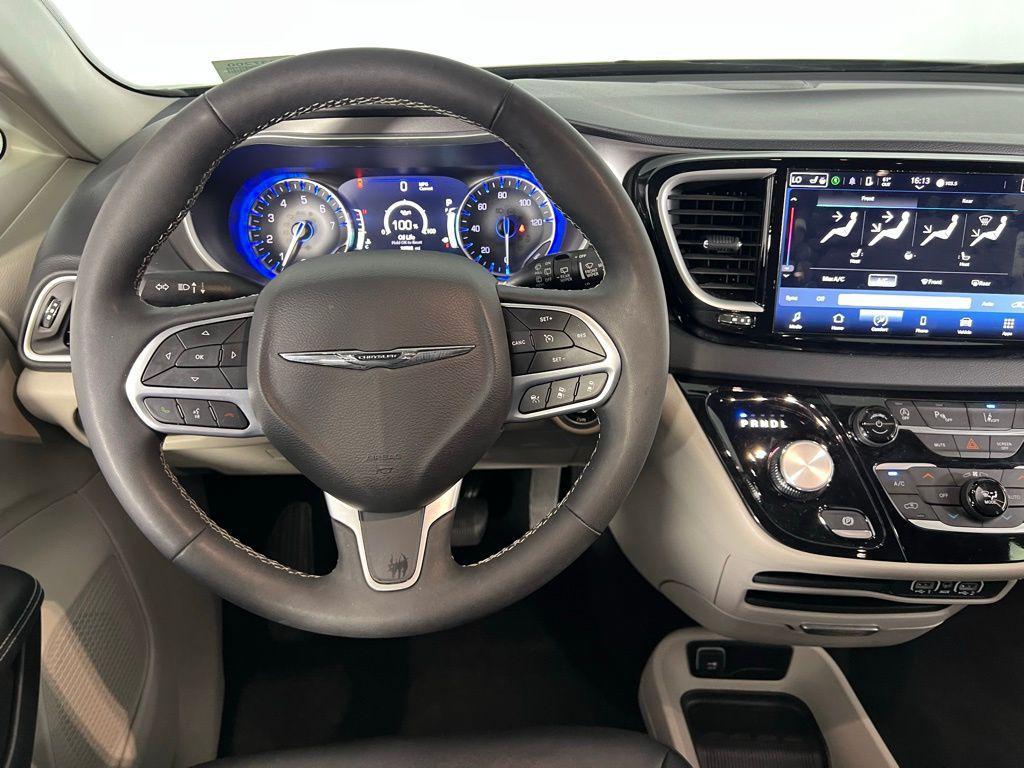 used 2024 Chrysler Pacifica car, priced at $27,173