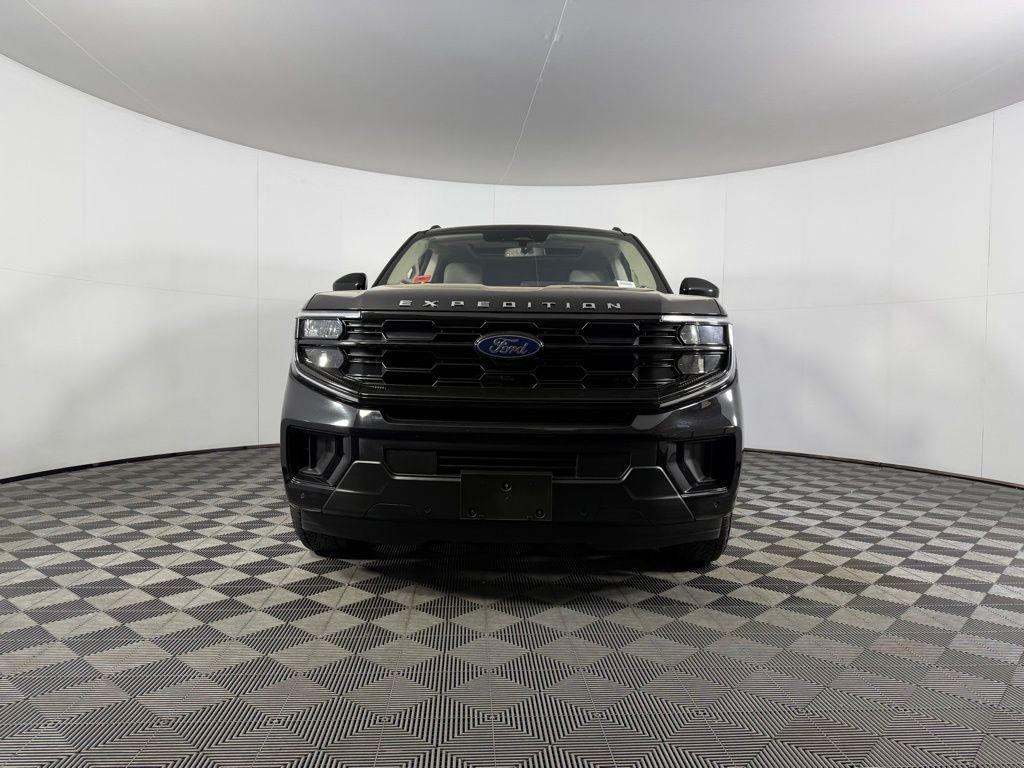 used 2025 Ford Expedition car, priced at $57,973