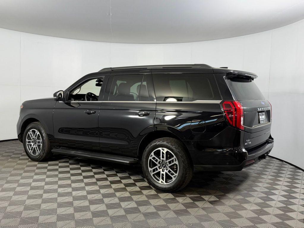 used 2025 Ford Expedition car, priced at $57,973