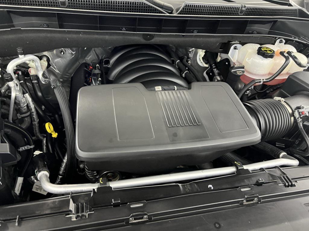2024 White GMC Yukon