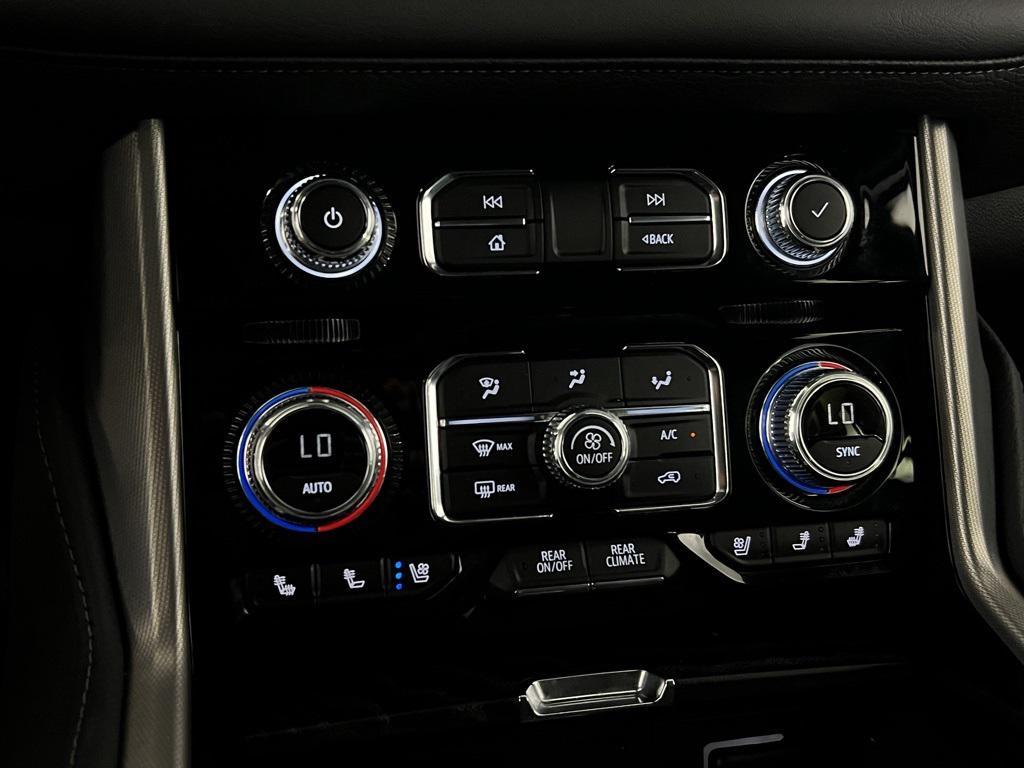 2024 White GMC Yukon