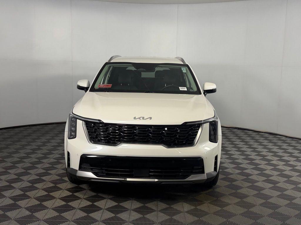 used 2025 Kia Sorento Hybrid car, priced at $30,875