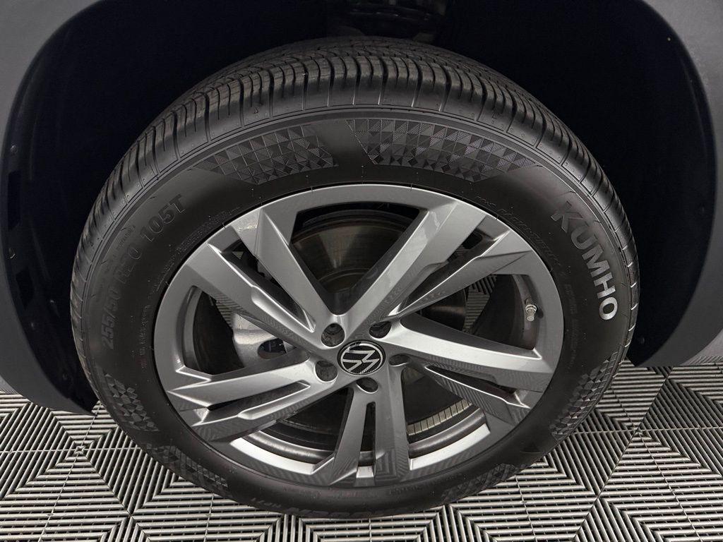 used 2024 Volkswagen Atlas Cross Sport car, priced at $36,375