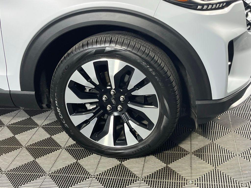 used 2025 Ford Explorer car, priced at $48,473