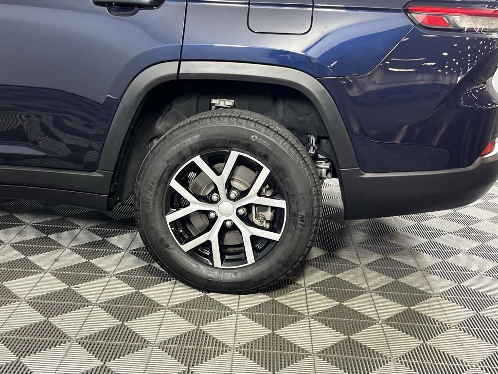 used 2023 Jeep Grand Cherokee L car, priced at $27,175