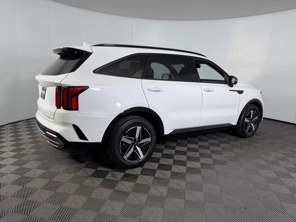 used 2023 Kia Sorento car, priced at $24,373