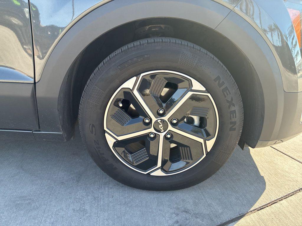 used 2023 Kia Niro Plug-In Hybrid car, priced at $24,273