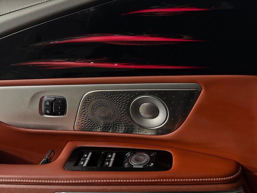 used 2025 Lincoln Nautilus car, priced at $63,573