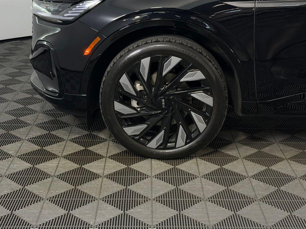 used 2025 Lincoln Nautilus car, priced at $63,573