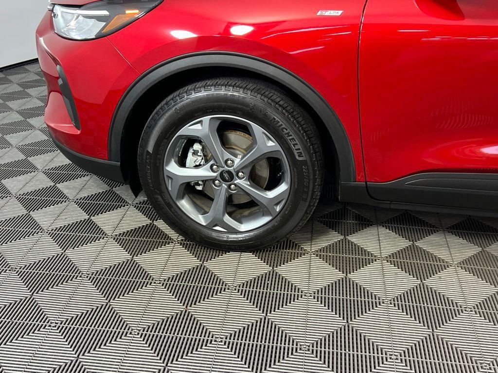 used 2025 Ford Escape car, priced at $21,973