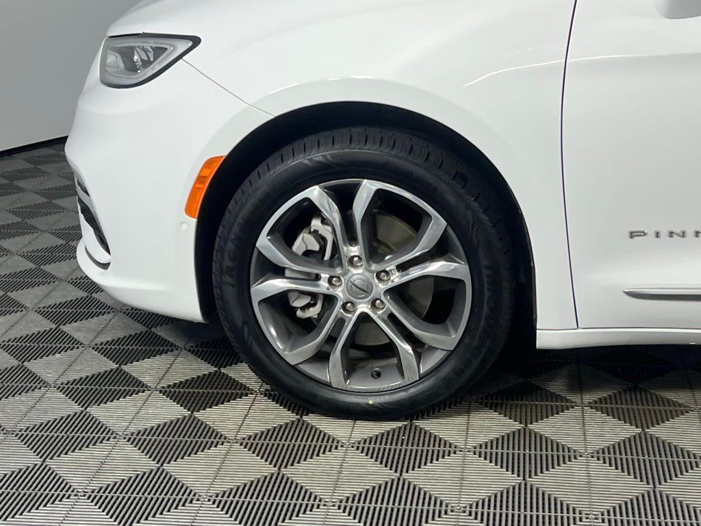 used 2022 Chrysler Pacifica car, priced at $33,673