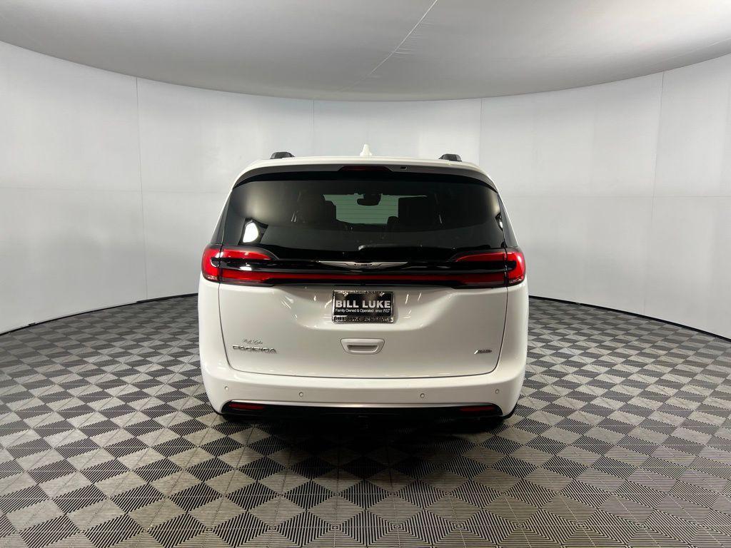 used 2022 Chrysler Pacifica car, priced at $33,673