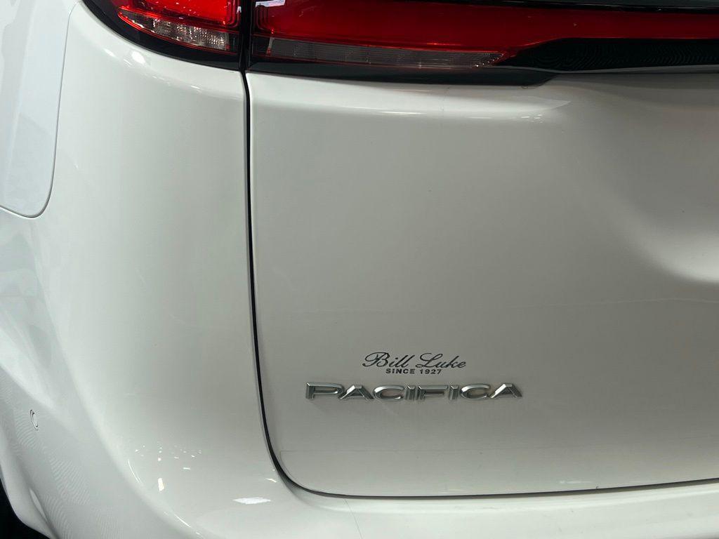 used 2022 Chrysler Pacifica car, priced at $33,673