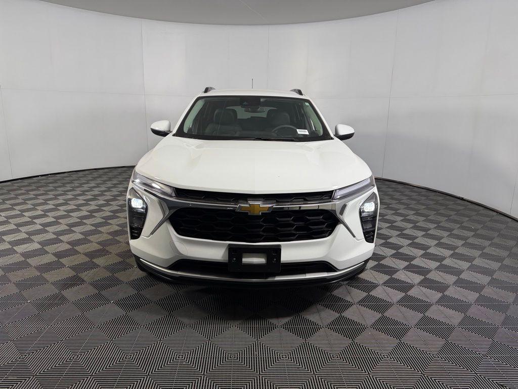 used 2025 Chevrolet Trax car, priced at $21,572