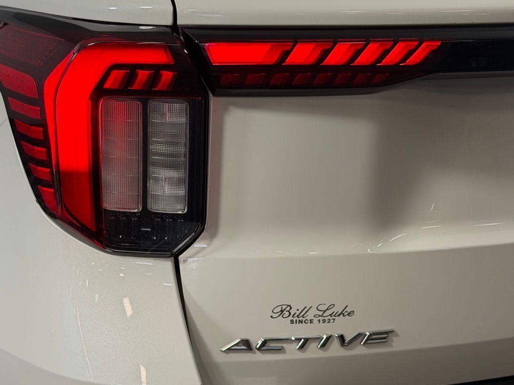 used 2025 Ford Explorer car, priced at $37,373