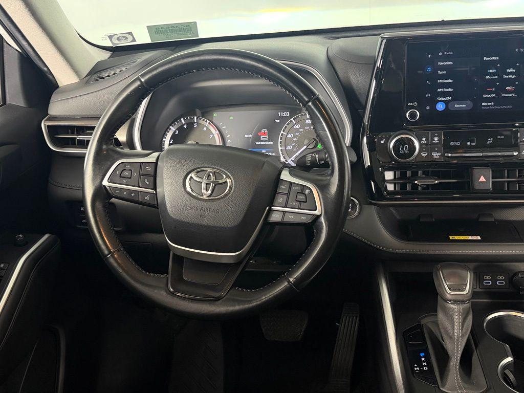 used 2023 Toyota Highlander car, priced at $37,572
