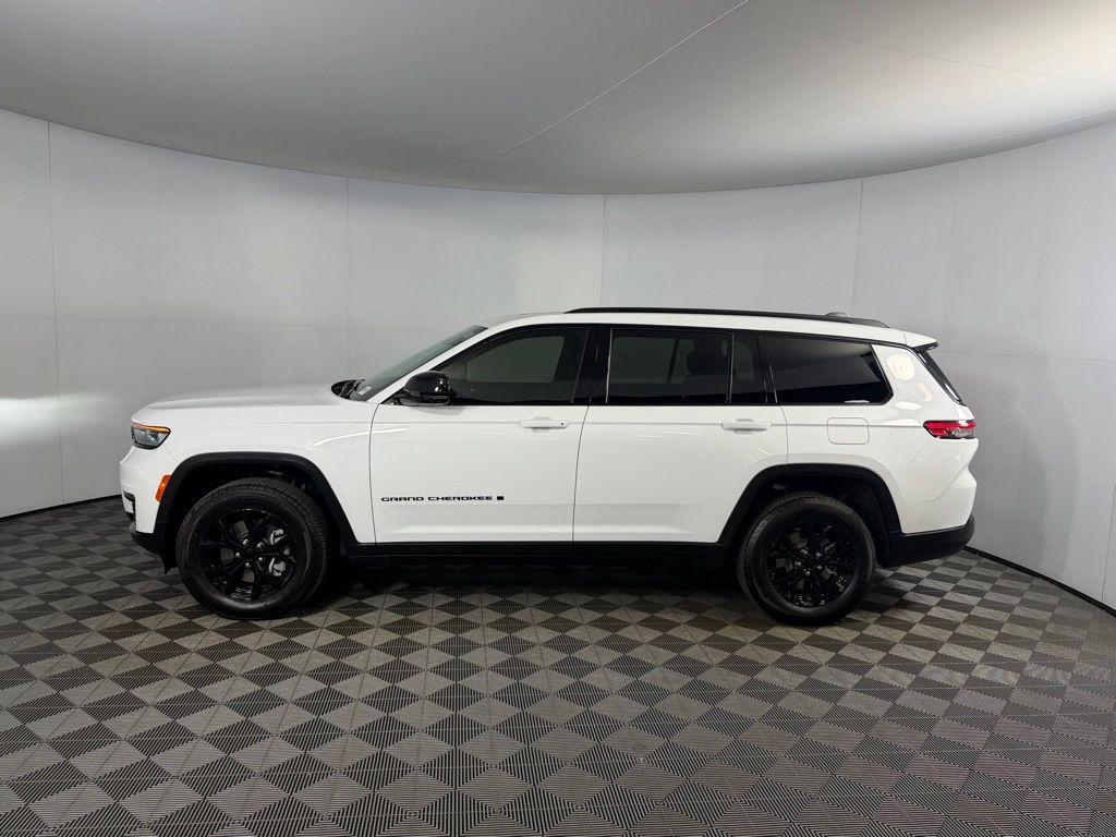 used 2025 Jeep Grand Cherokee L car, priced at $38,572