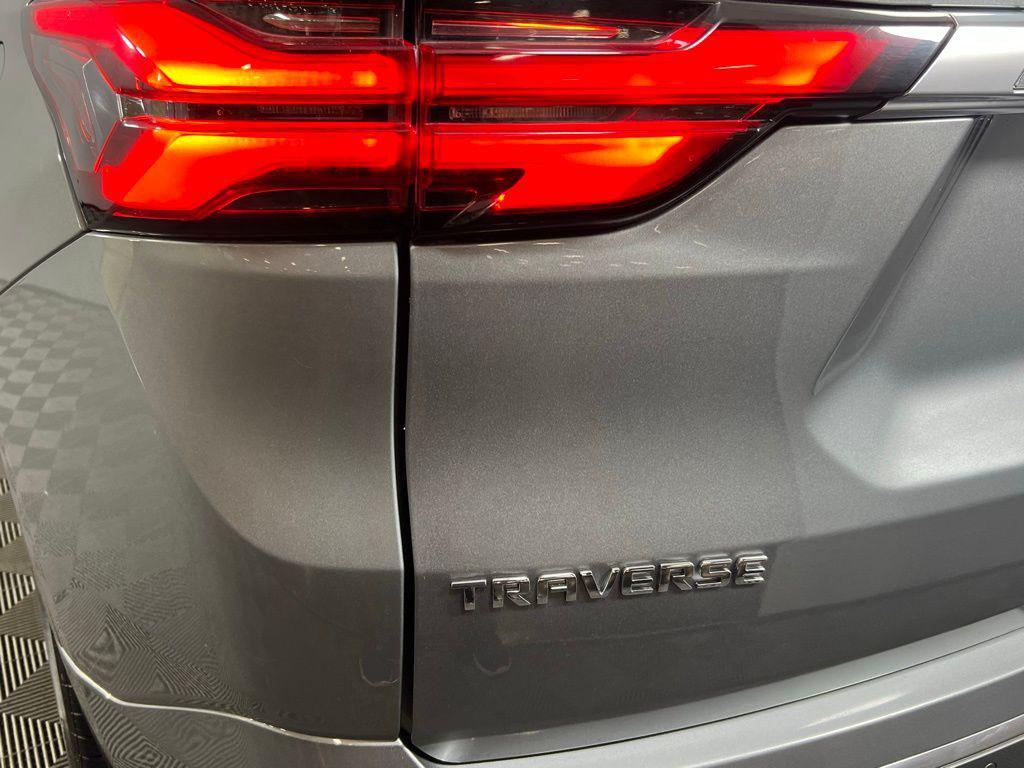 used 2023 Chevrolet Traverse car, priced at $35,273
