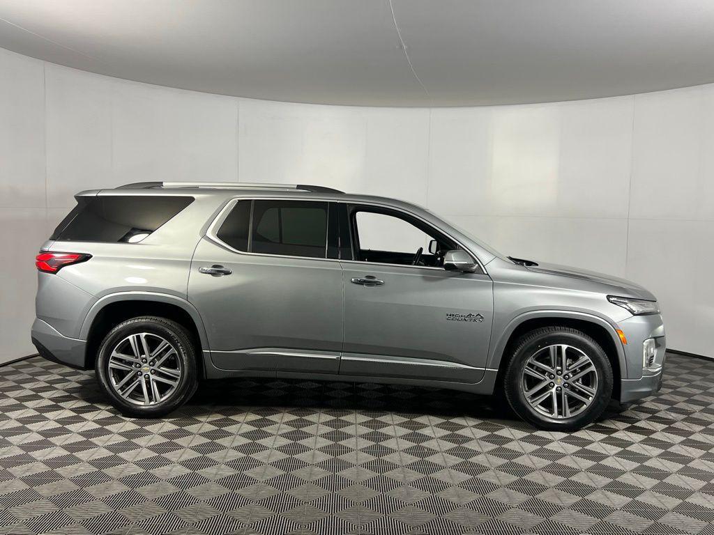 used 2023 Chevrolet Traverse car, priced at $35,273