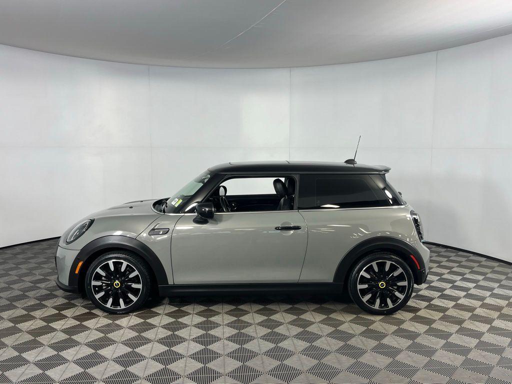 used 2022 MINI Hardtop car, priced at $16,973