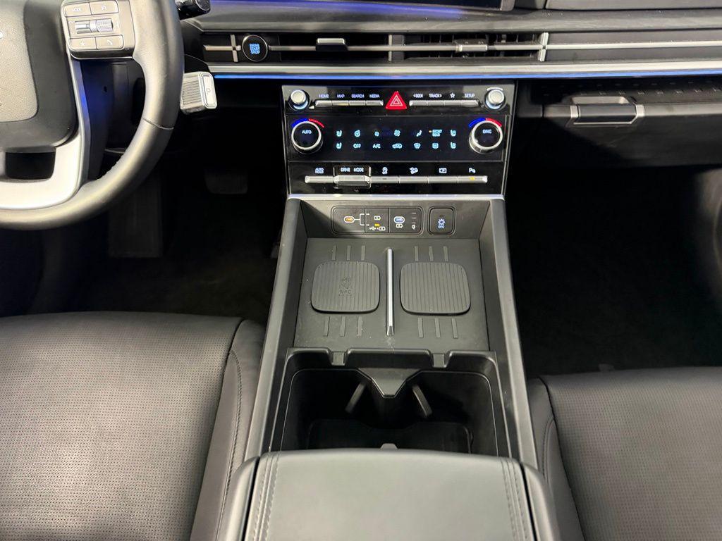 used 2025 Hyundai Santa Fe car, priced at $35,473