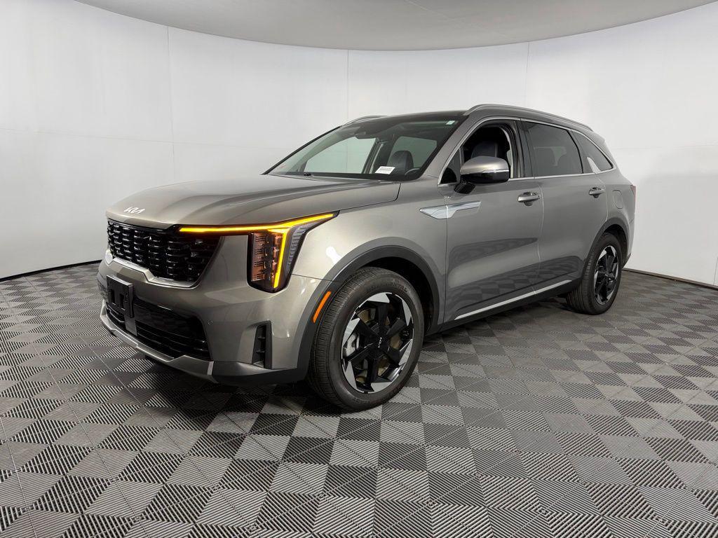 used 2025 Kia Sorento Plug-In Hybrid car, priced at $30,475