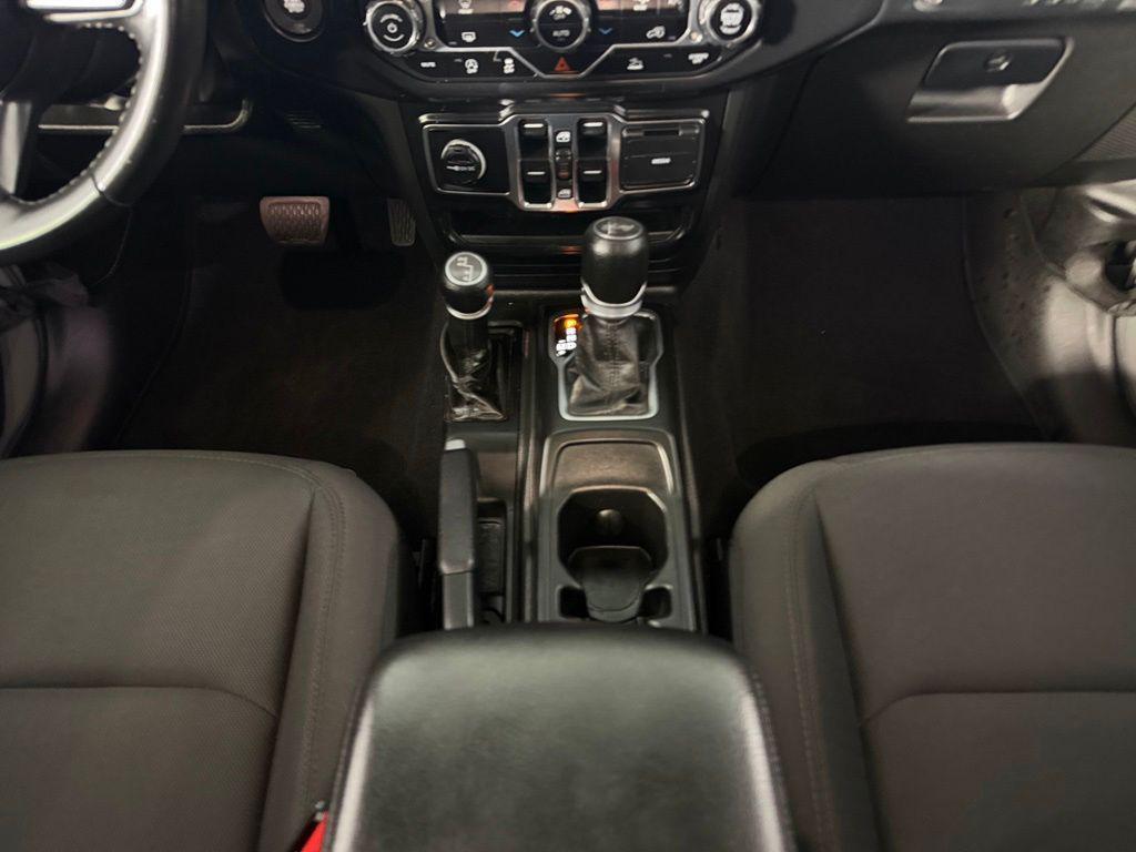 used 2022 Jeep Wrangler Unlimited car, priced at $28,074