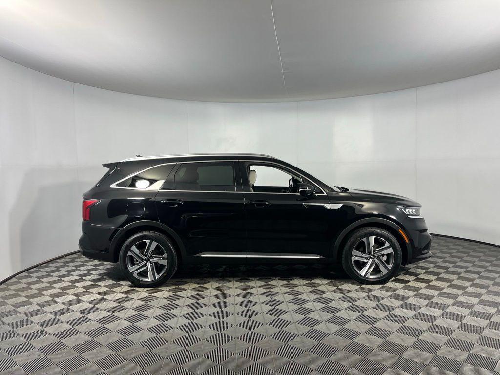used 2023 Kia Sorento Plug-In Hybrid car, priced at $31,175