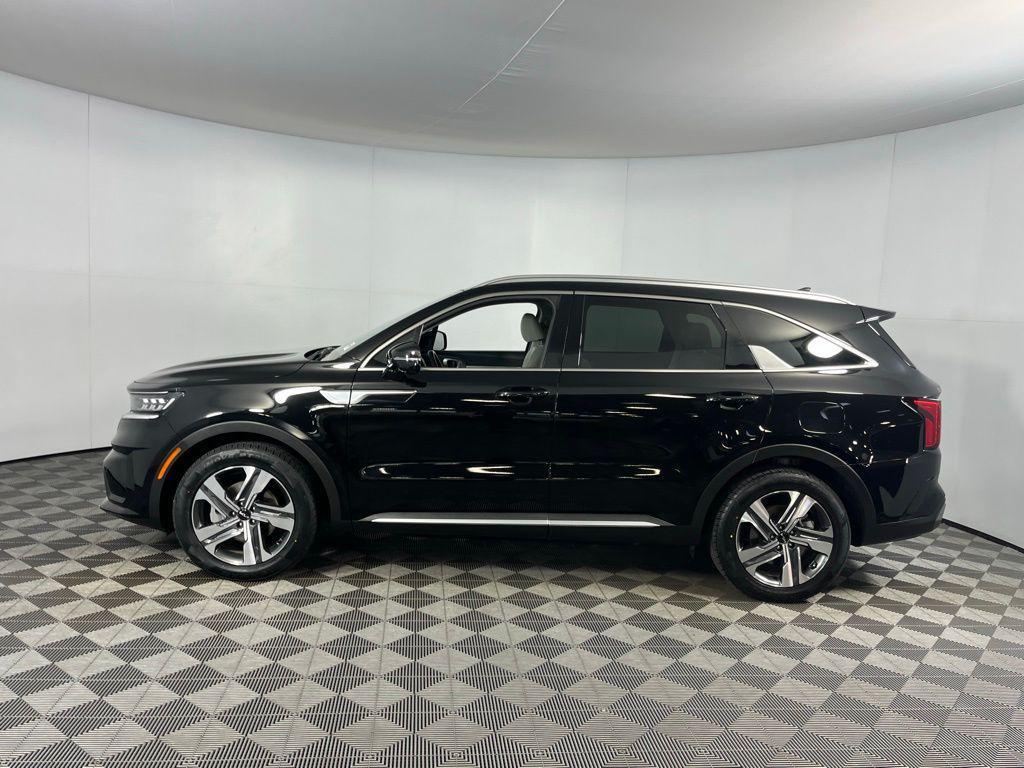 used 2023 Kia Sorento Plug-In Hybrid car, priced at $31,175