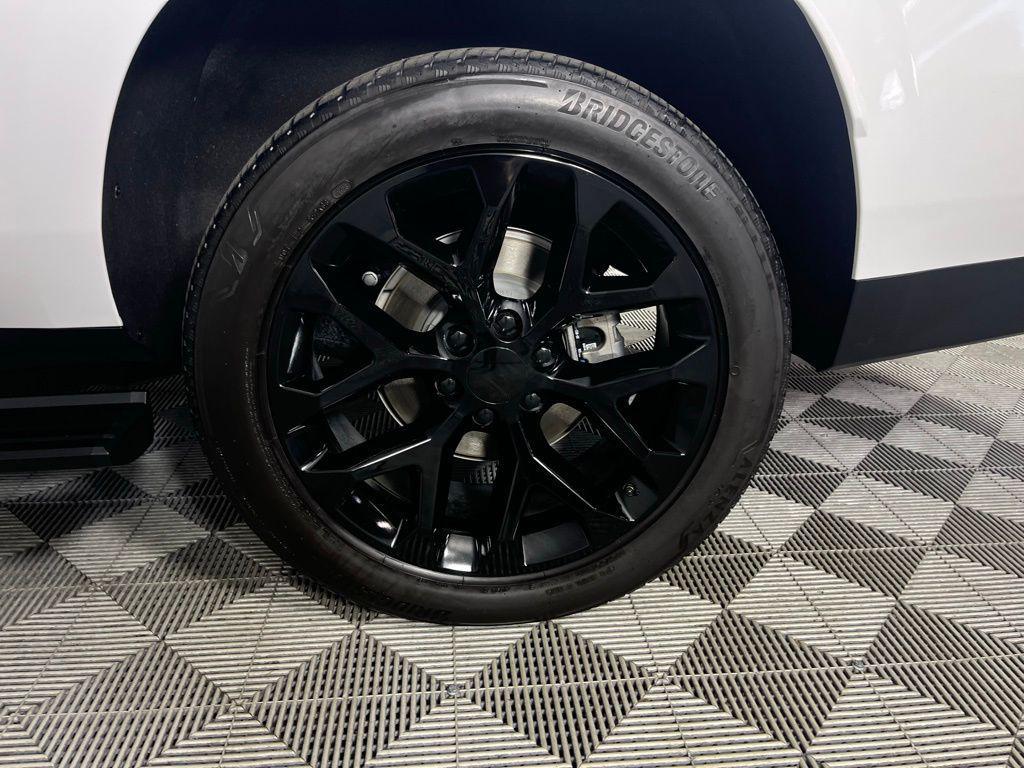 used 2024 GMC Yukon XL car, priced at $70,973