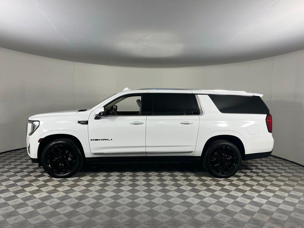 used 2024 GMC Yukon XL car, priced at $70,973